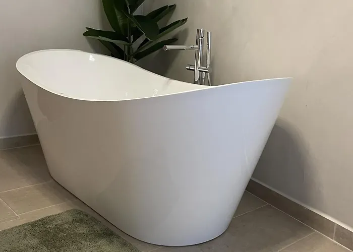 Jardim - Adults-only Met Vrijstaand Bad En Tuinzicht *